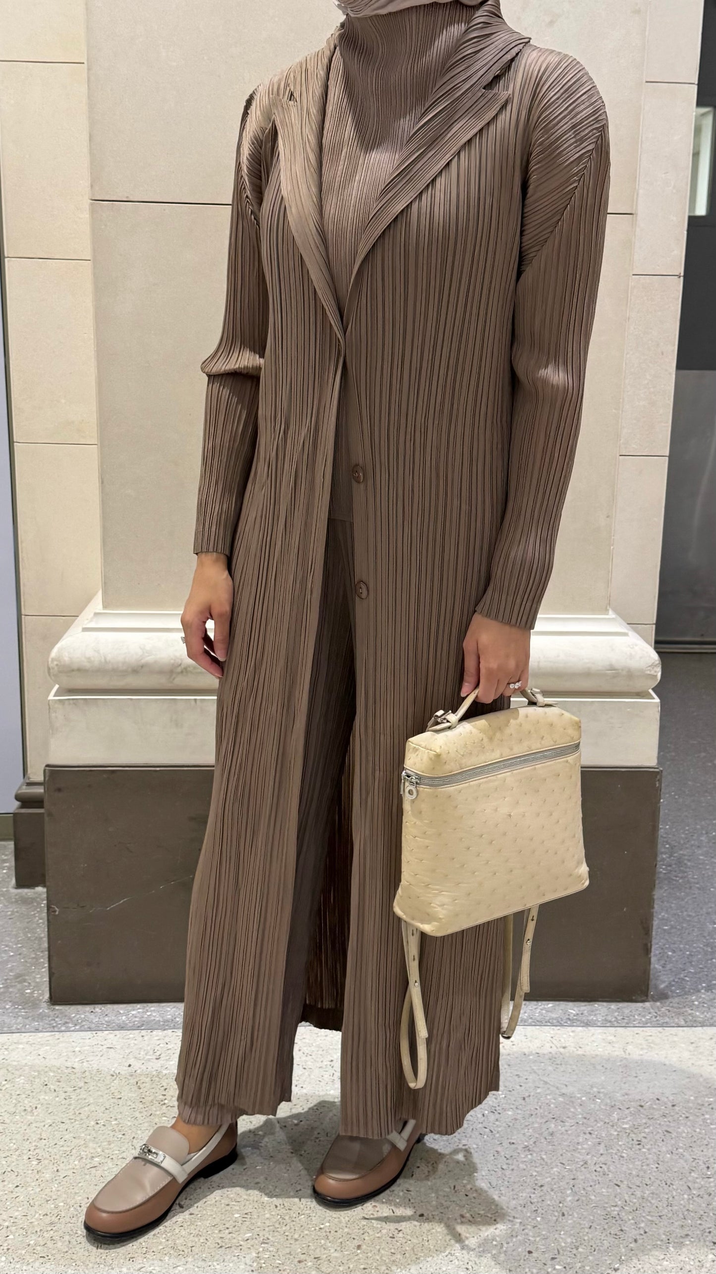 Beige pleated set