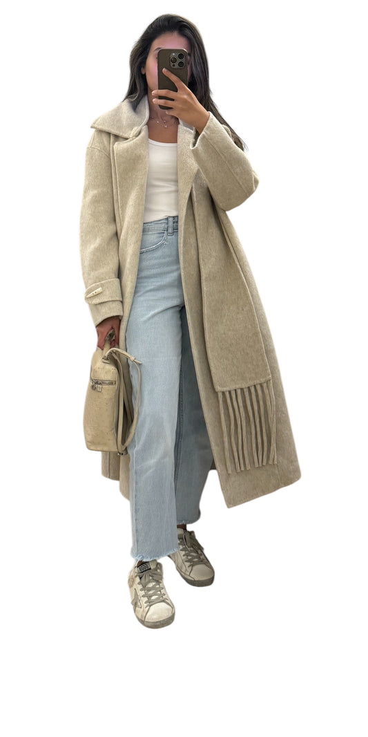 Scarf beige coat